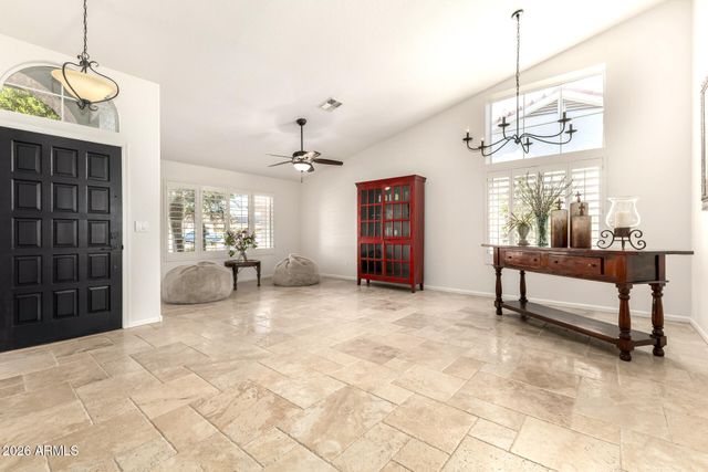 3827 E GLENHAVEN Drive, Phoenix, AZ 85048