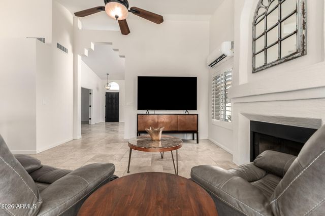 3827 E GLENHAVEN Drive, Phoenix, AZ 85048