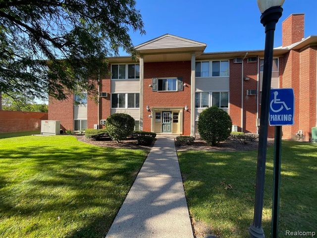 7460 Central St Apt 3, Westland, MI 48185
