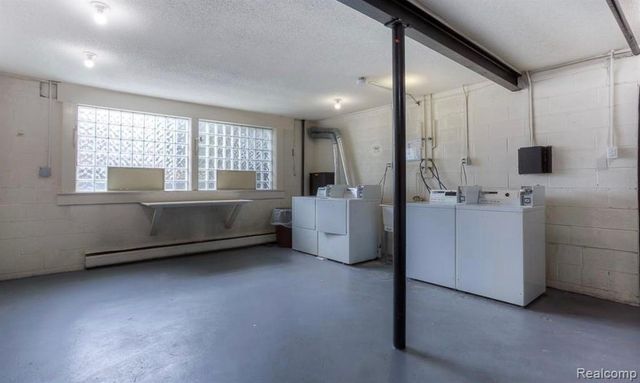 7460 Central St Apt 3, Westland, MI 48185