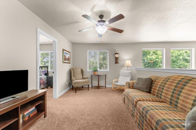 4868 W Rosslare Dr, Eagle, ID 83616