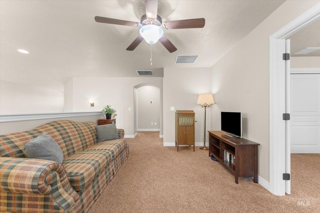 4868 W Rosslare Dr, Eagle, ID 83616