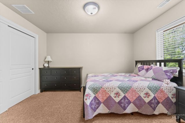 4868 W Rosslare Dr, Eagle, ID 83616