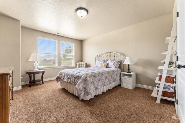 4868 W Rosslare Dr, Eagle, ID 83616