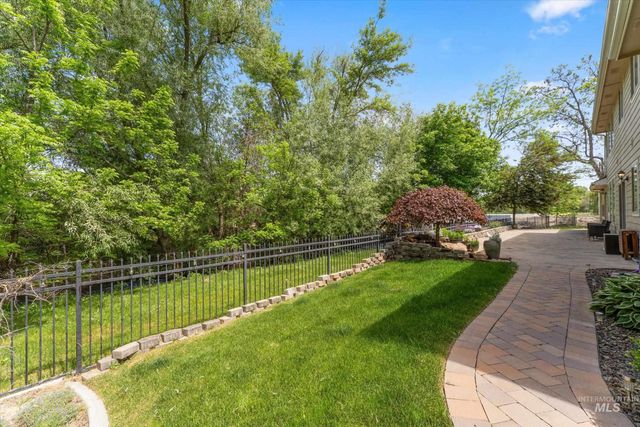 4868 W Rosslare Dr, Eagle, ID 83616