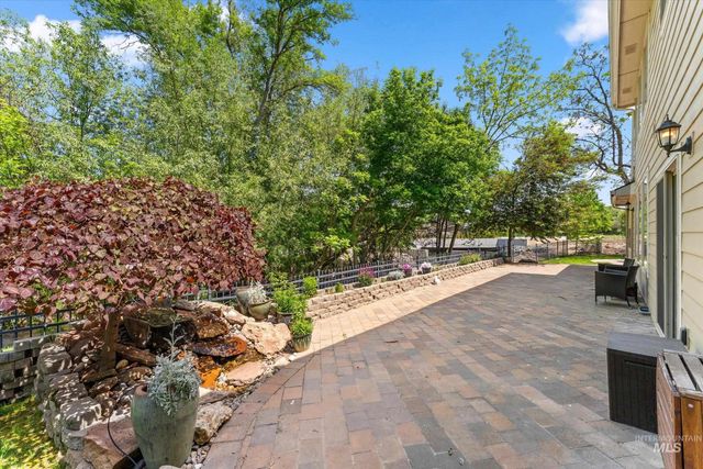 4868 W Rosslare Dr, Eagle, ID 83616