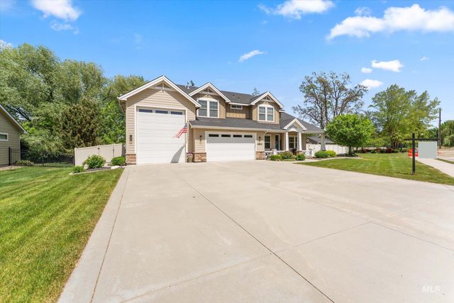 4868 W Rosslare Dr, Eagle, ID 83616