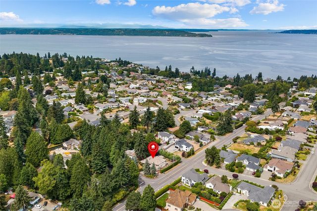 102 SW 301st Street, Federal Way, WA 98023