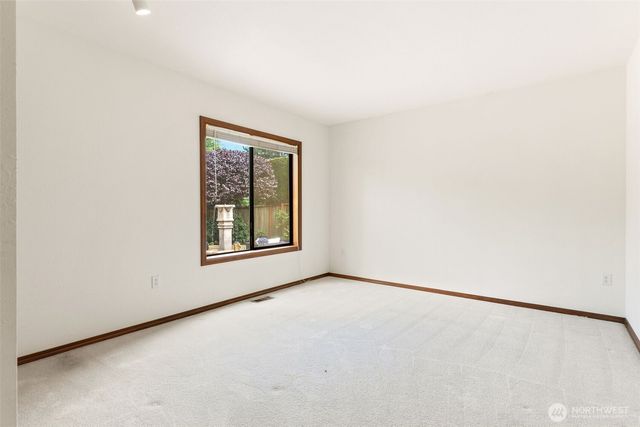 102 SW 301st Street, Federal Way, WA 98023