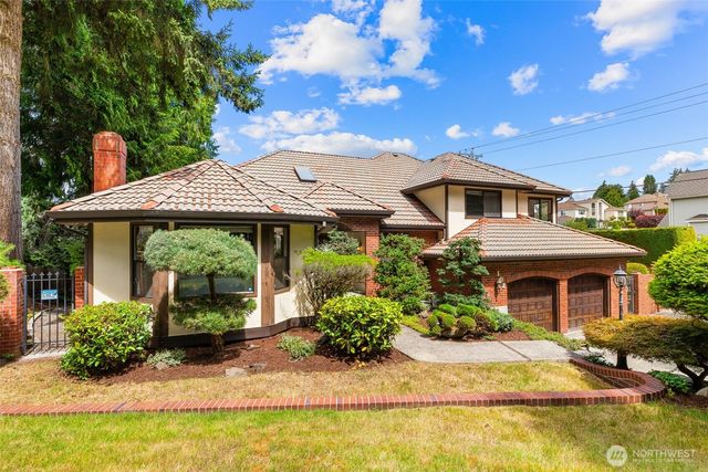 102 SW 301st Street, Federal Way, WA 98023