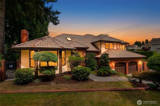 102 SW 301st Street, Federal Way, WA 98023