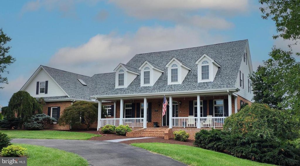 256 CLIFFSIDE DR, Edinburg, VA 22824