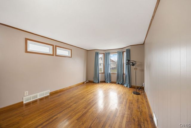 352 Roxford Road North, Salina, NY 13208