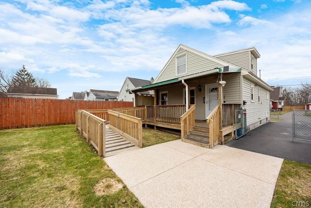 352 Roxford Road North, Salina, NY 13208