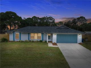 456 Narragansett Street NE, Palm Bay, FL 32907