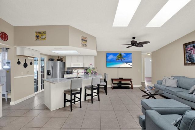 729 SANDY CREEK DRIVE, Brandon, FL 33511