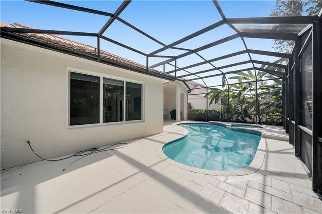 8864 Ventura WAY, Naples, FL 34109