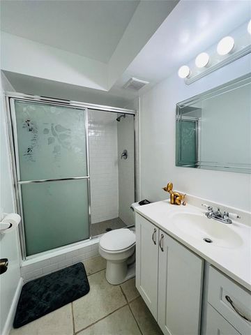 4040 N Hills Drive 7, Hollywood, FL 33021