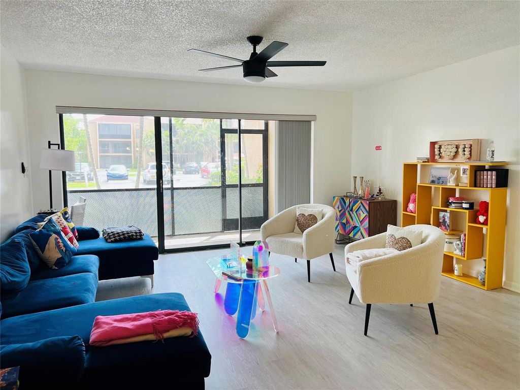 4040 N Hills Drive 7, Hollywood, FL 33021