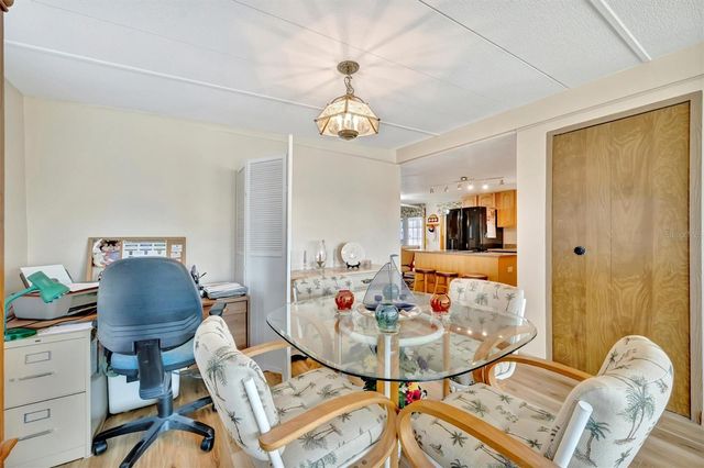 132 W SAINT LUCIA LOOP, Apollo Beach, FL 33572