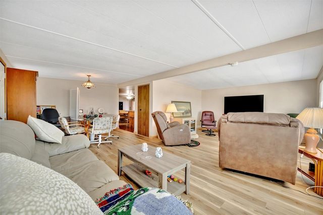 132 W SAINT LUCIA LOOP, Apollo Beach, FL 33572