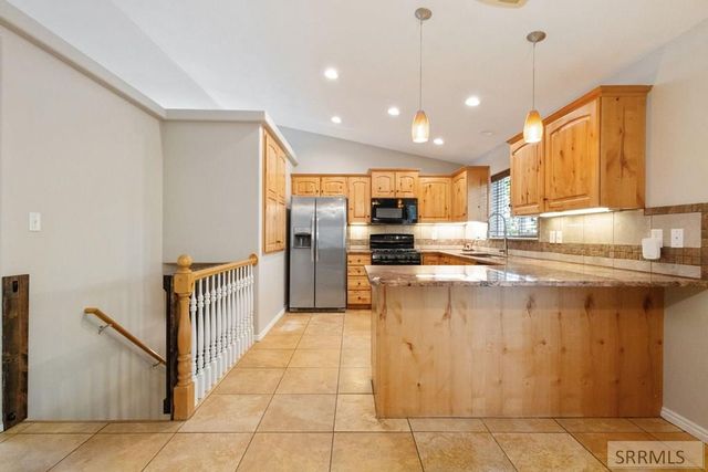 1911 Eagle Pointe Court, Ammon, ID 83406