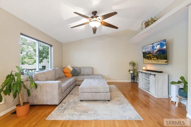 1911 Eagle Pointe Court, Ammon, ID 83406