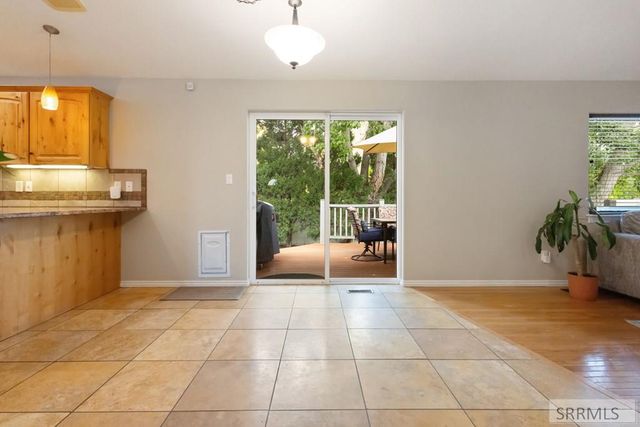 1911 Eagle Pointe Court, Ammon, ID 83406