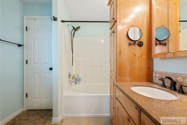 1911 Eagle Pointe Court, Ammon, ID 83406