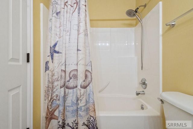 1911 Eagle Pointe Court, Ammon, ID 83406