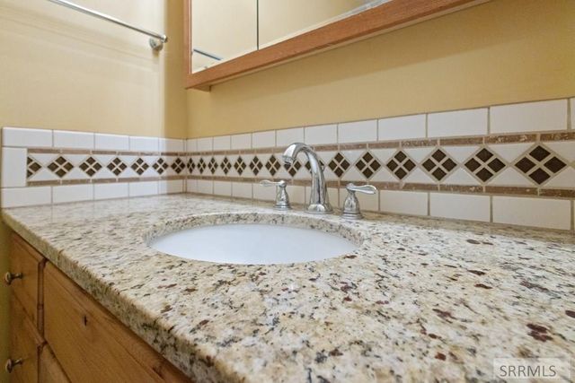 1911 Eagle Pointe Court, Ammon, ID 83406