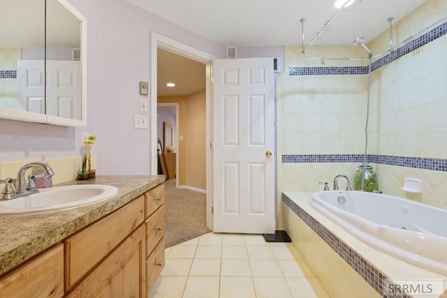 1911 Eagle Pointe Court, Ammon, ID 83406