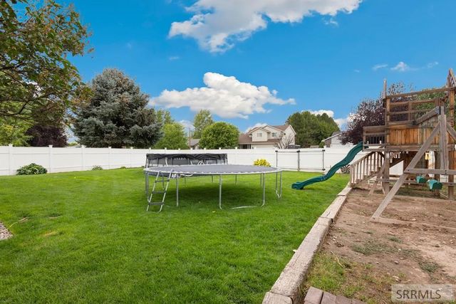 1911 Eagle Pointe Court, Ammon, ID 83406