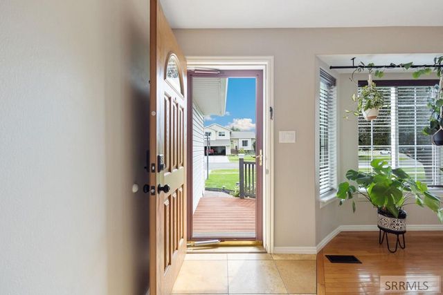 1911 Eagle Pointe Court, Ammon, ID 83406