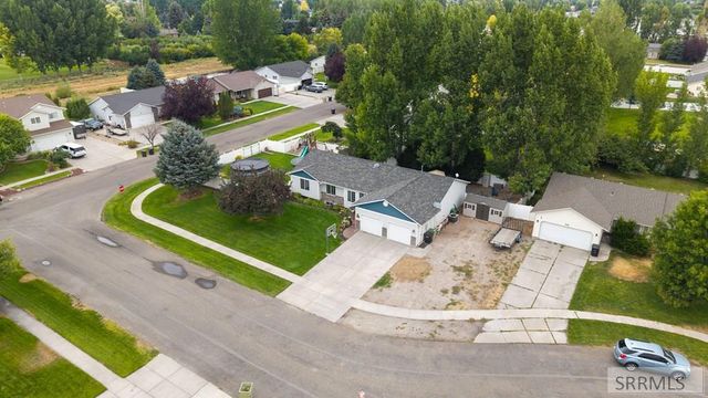 1911 Eagle Pointe Court, Ammon, ID 83406