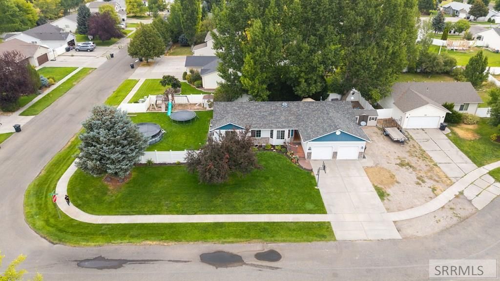 1911 Eagle Pointe Court, Ammon, ID 83406