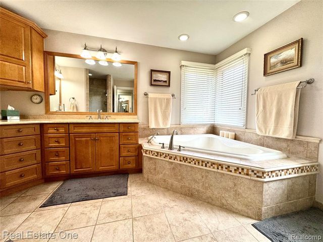 306 Woodward Avenue, Rochester, MI 48307