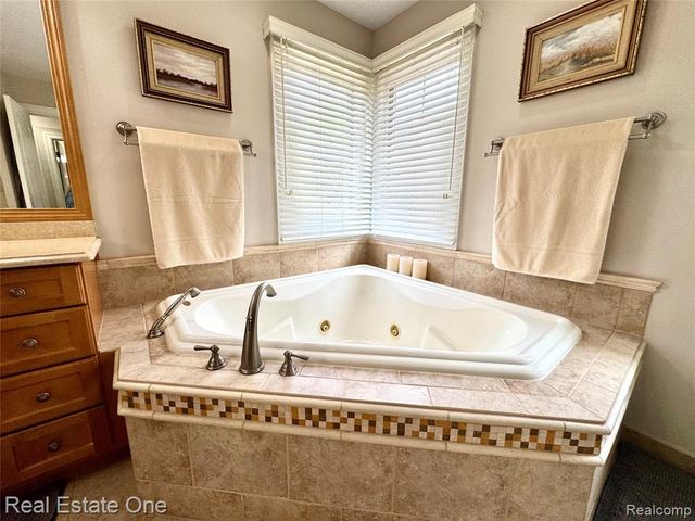306 Woodward Avenue, Rochester, MI 48307