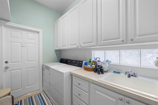 5811 WILENA PLACE, Sarasota, FL 34238