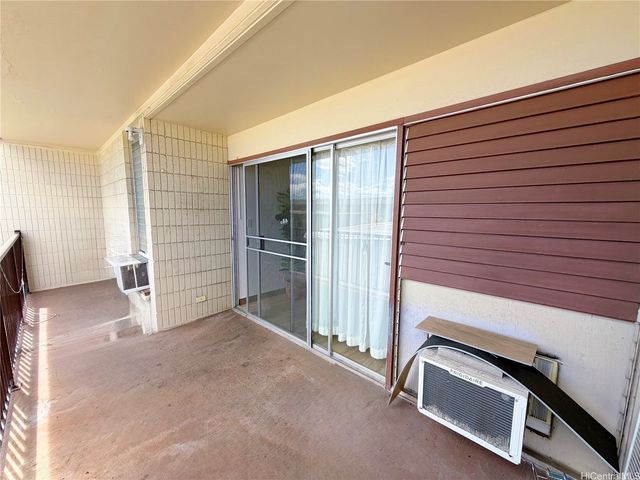 98-729 Moanalua Loop 201, Aiea, HI 96701