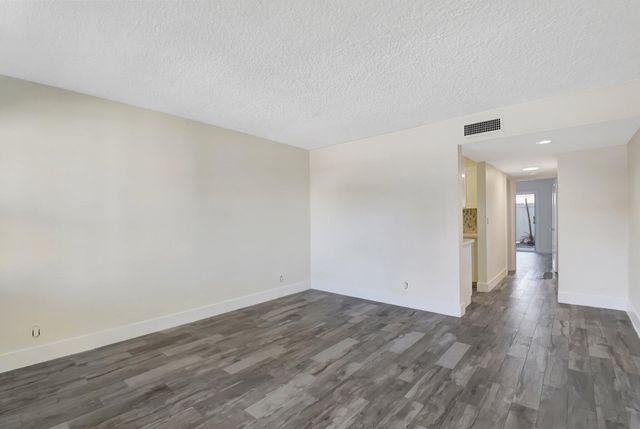 3915 S Flagler Drive 118, West Palm Beach, FL 33405