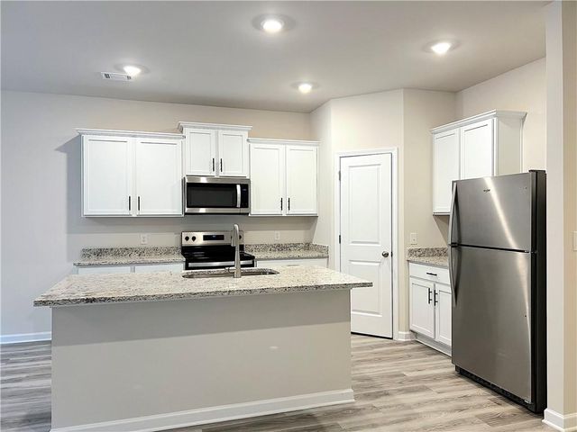 4113 Oakwood Ter Court, Oakwood, GA 30566