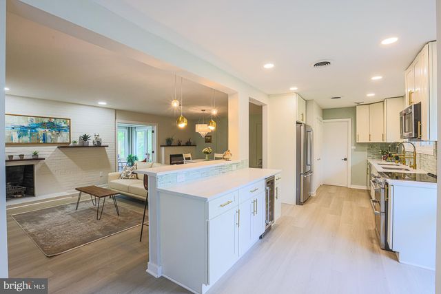 7900 IVY LN, Pikesville, MD 21208
