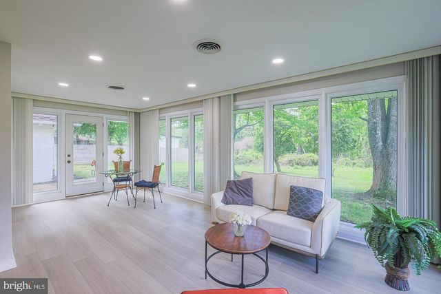 7900 IVY LN, Pikesville, MD 21208