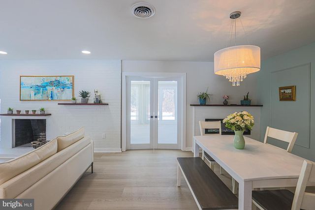 7900 IVY LN, Baltimore, MD 21208