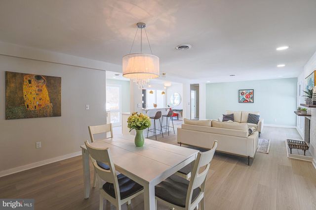 7900 IVY LN, Baltimore, MD 21208