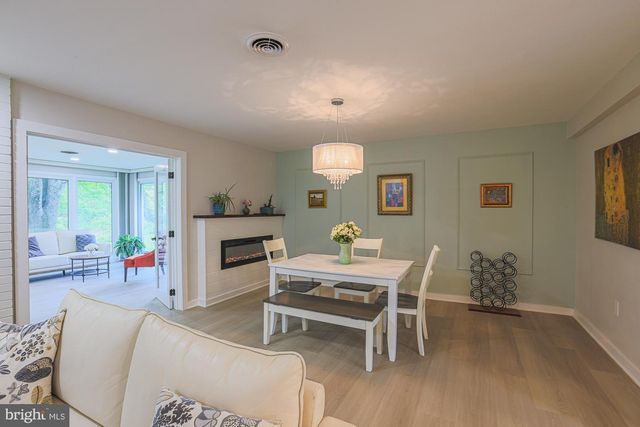 7900 IVY LN, Pikesville, MD 21208