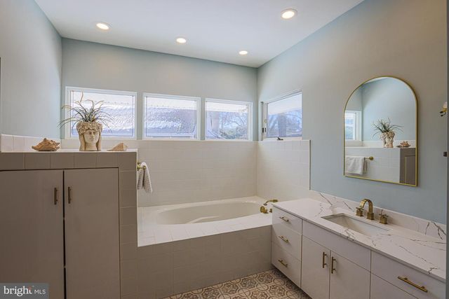 7900 IVY LN, Pikesville, MD 21208