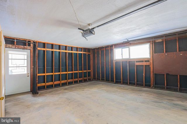 7900 IVY LN, Baltimore, MD 21208