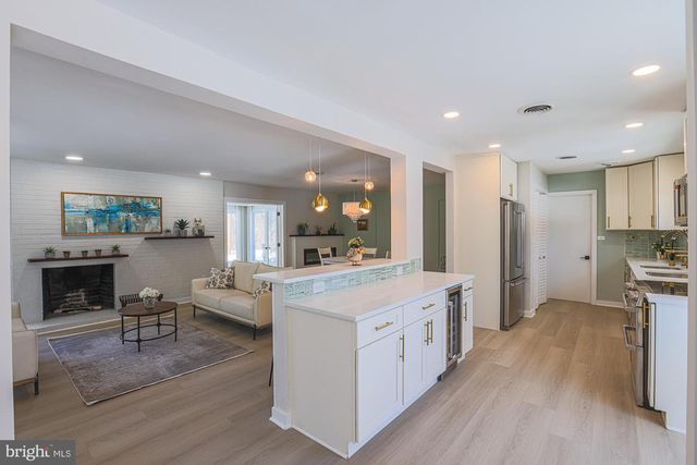 7900 IVY LN, Pikesville, MD 21208